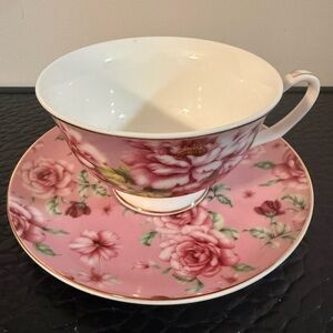 BTaT Brew To A Tea Cup And Saucers 2 Saucers 1
Cup Flowers.